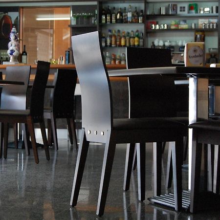 Hotel Paris Poio Luaran gambar