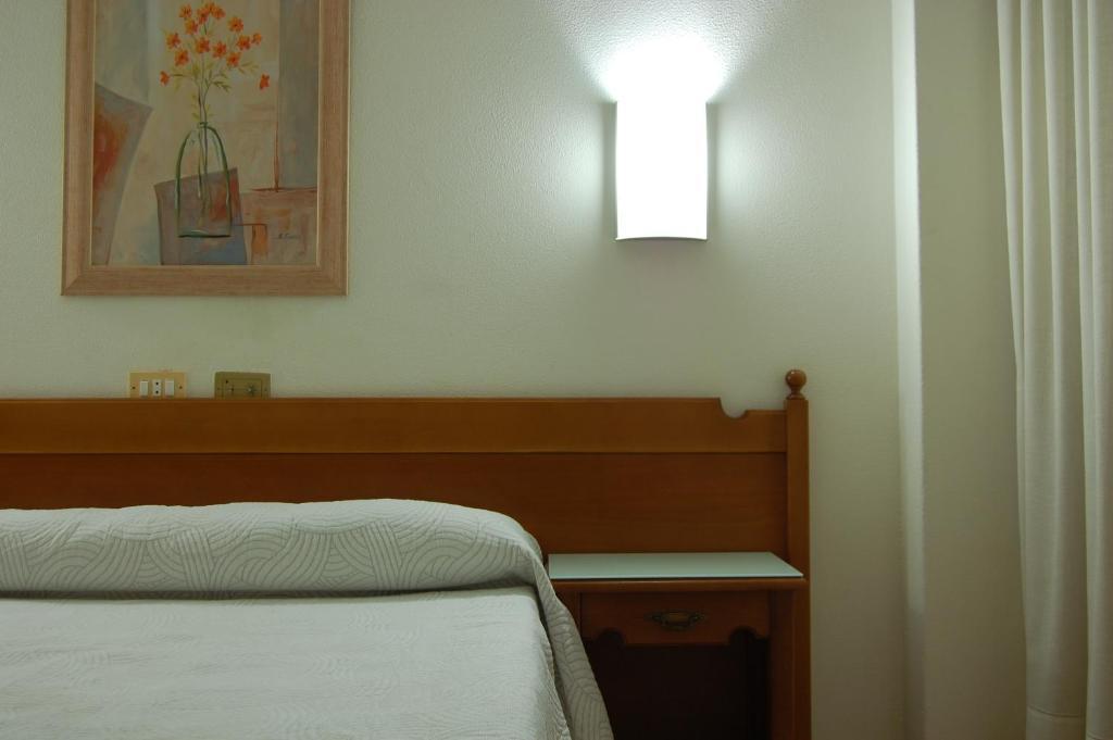 Hotel Paris Poio Luaran gambar