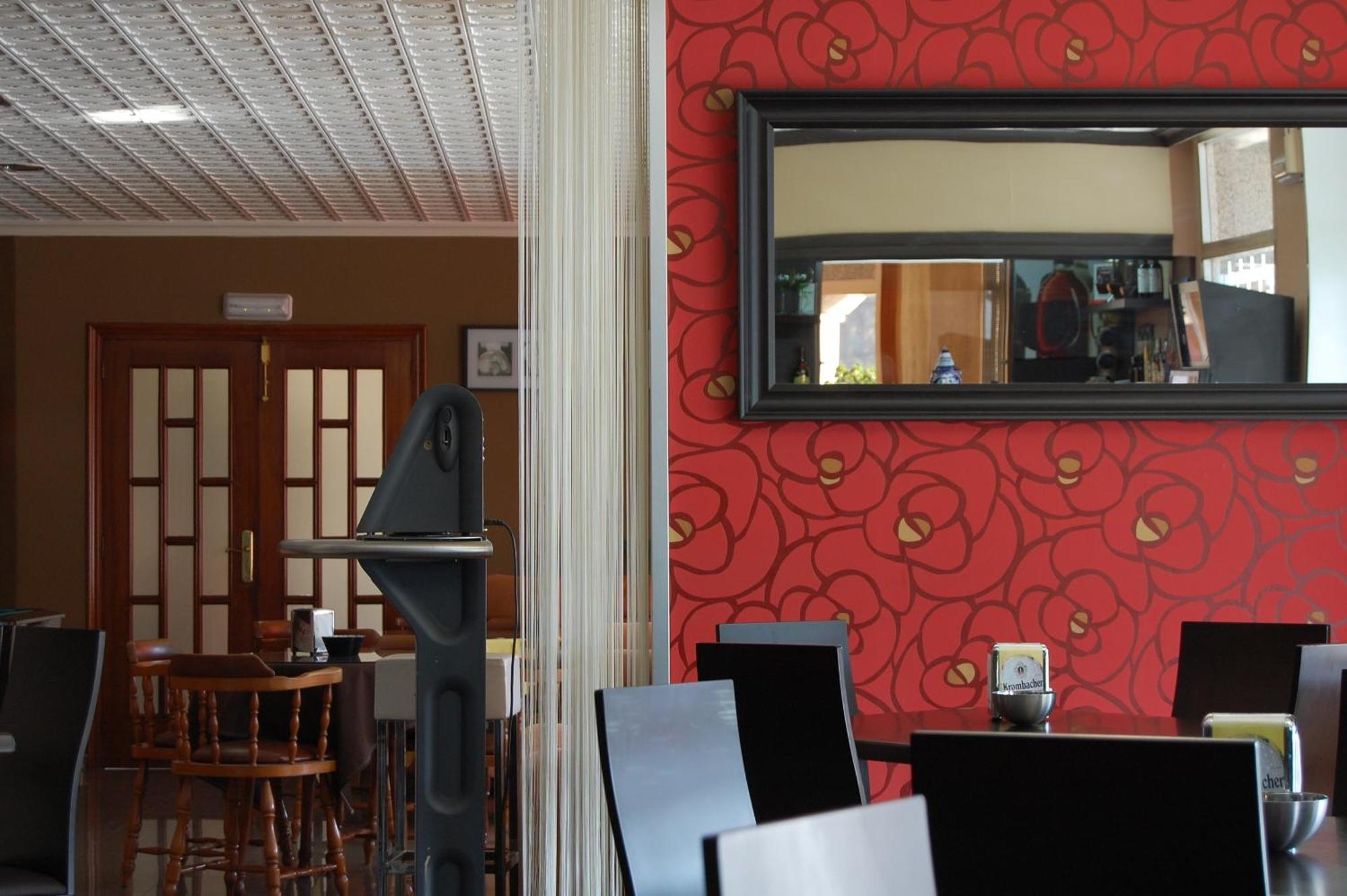 Hotel Paris Poio Luaran gambar