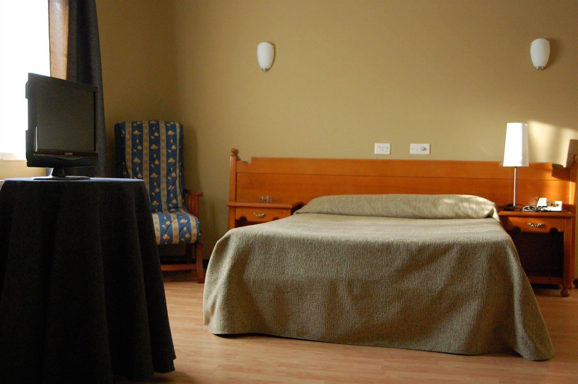 Hotel Paris Poio Luaran gambar