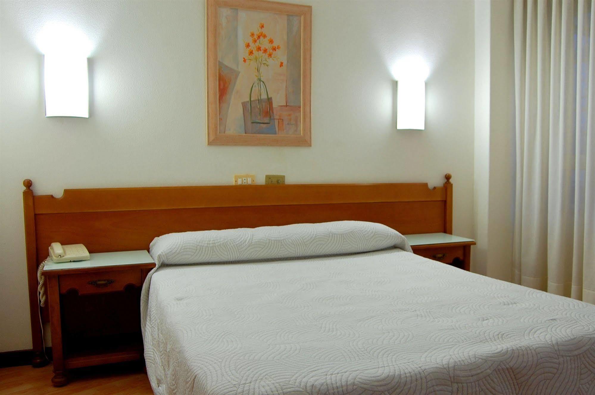 Hotel Paris Poio Luaran gambar